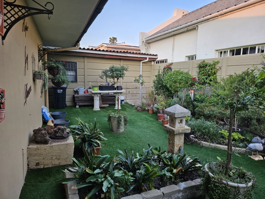 3 Bedroom Property for Sale in Gordons Bay Village Western Cape